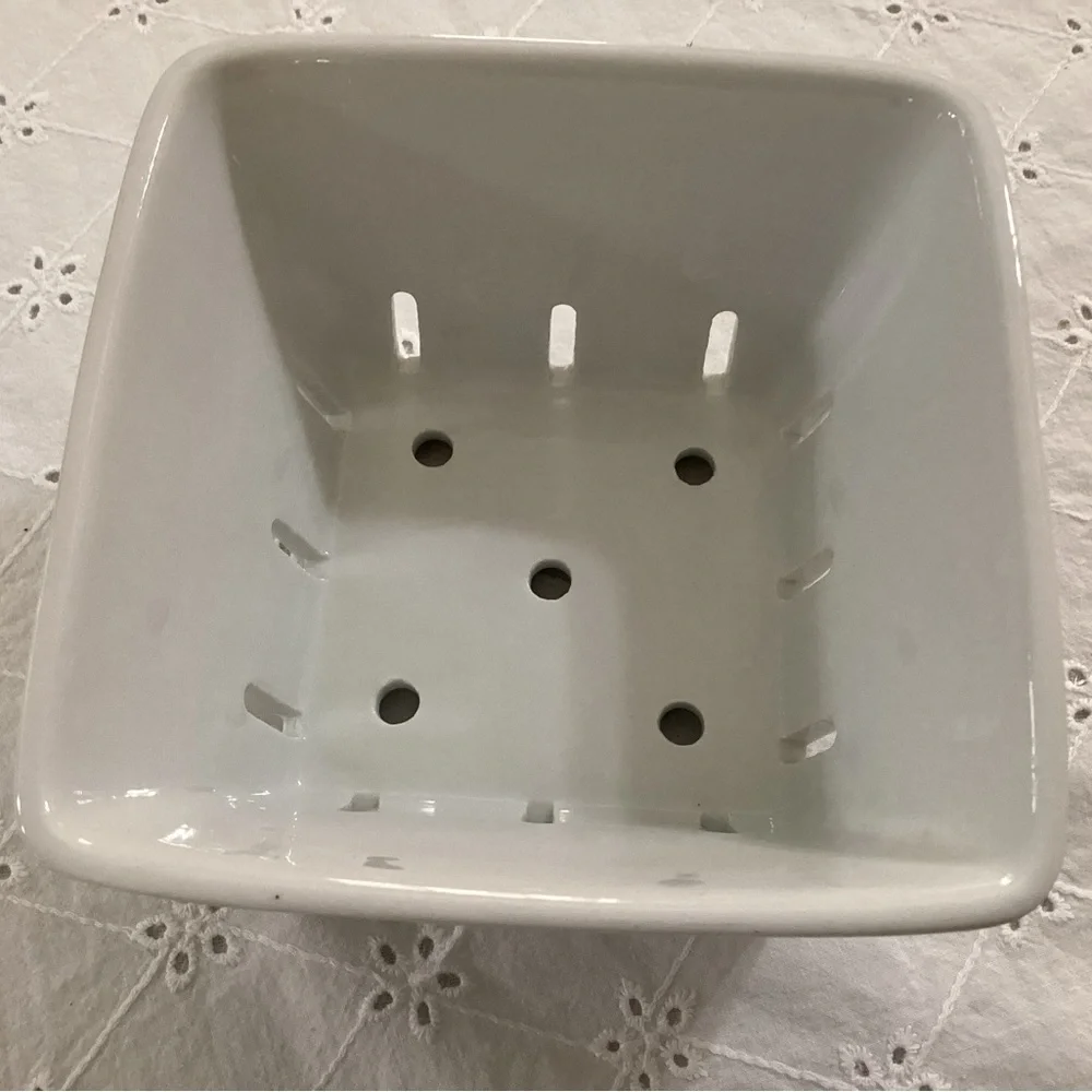 Crate&Barrel White Glazed Ceramic Berry Fruit Colander.